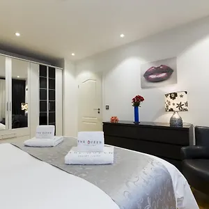 https://the-queen-luxury-apartments-villa-cortina.luxembourghotelsguide.com